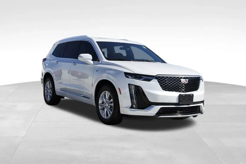 2023 Cadillac XT6 Luxury photo 1