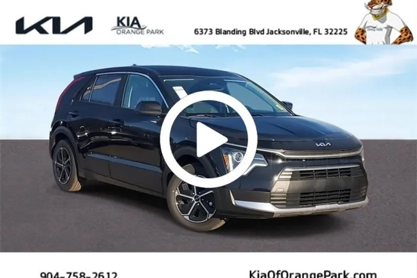 2025 Kia Niro LX photo 1