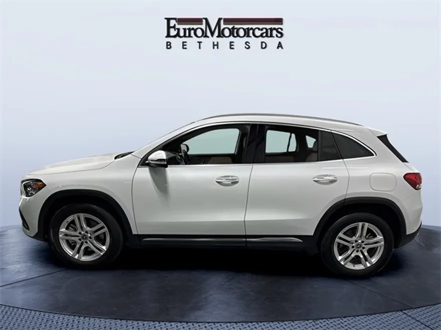 2022 Mercedes Benz GLA 250 4MATIC photo 1