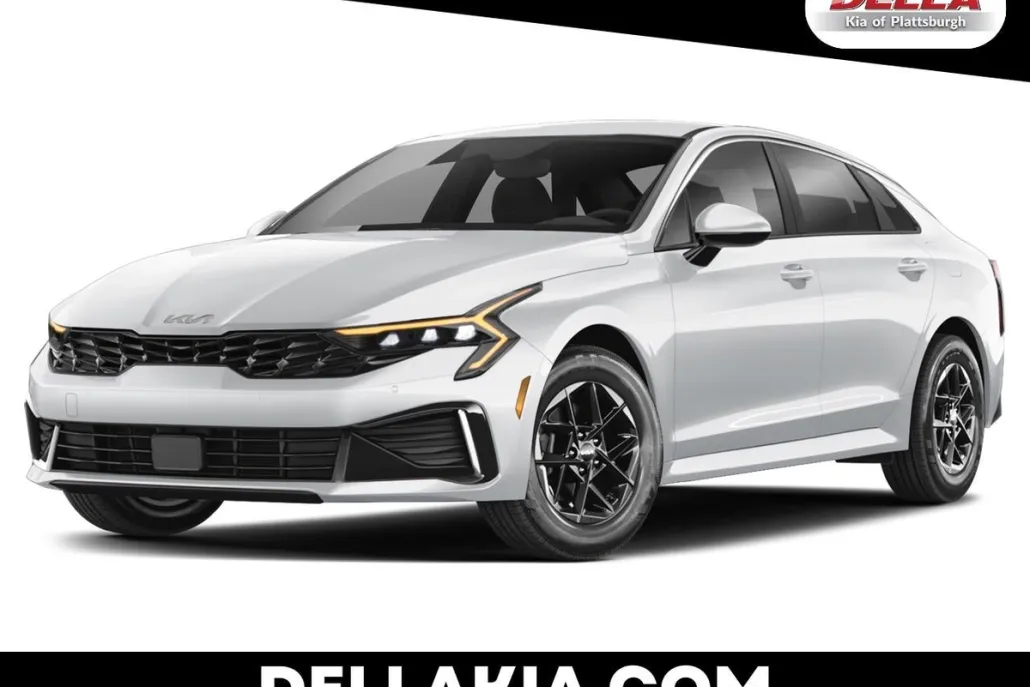 2025 Kia K5 LXS photo 1