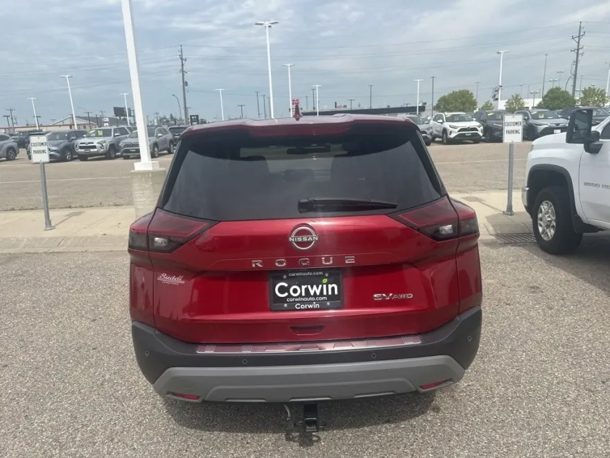 2022 Nissan Rogue SV photo 3