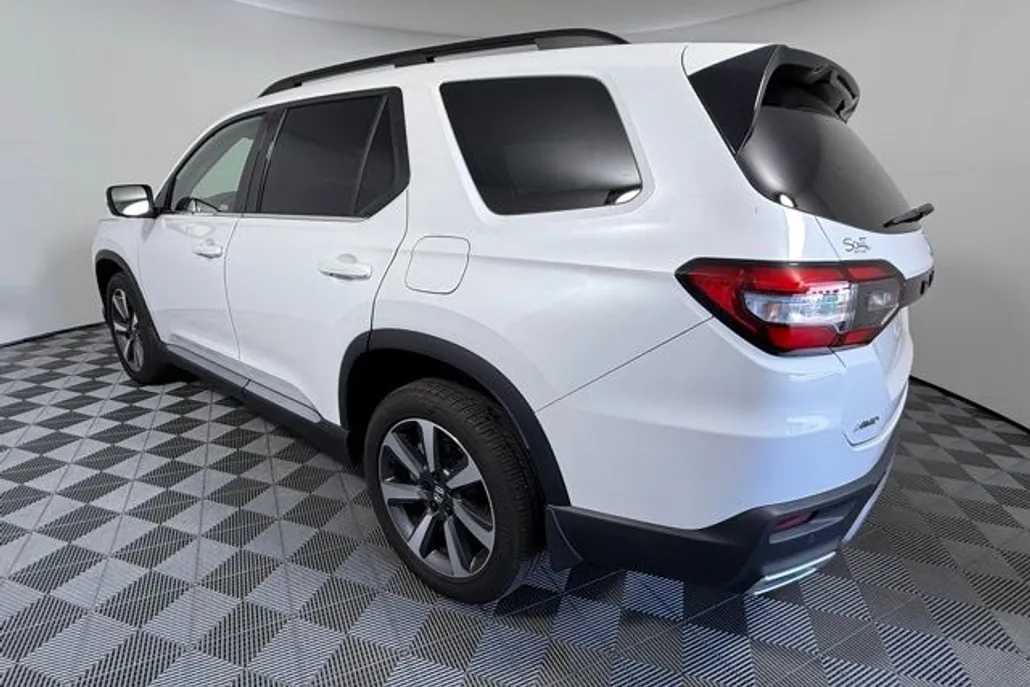 2023 Honda Pilot Elite photo 1