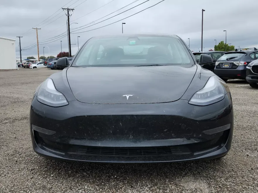 2021 Tesla Model 3 Standard Range Plus photo 1