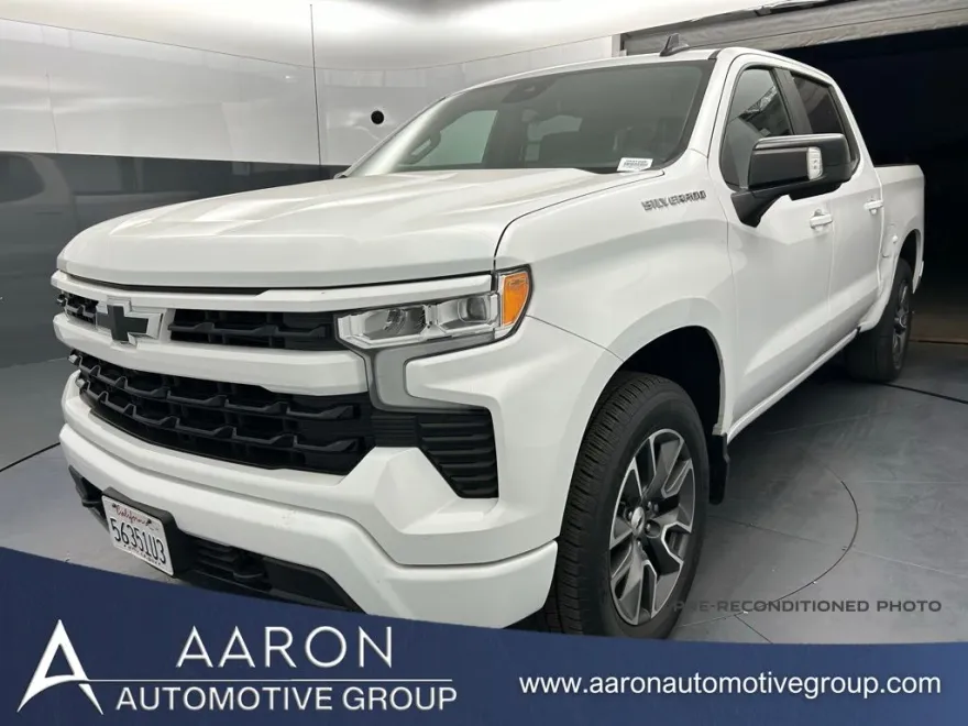 2022 Chevrolet Silverado 1500 RST photo 1