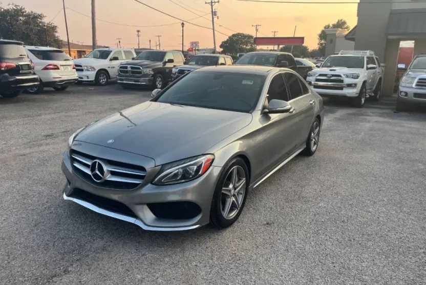 2015 Mercedes Benz C 300 photo 1