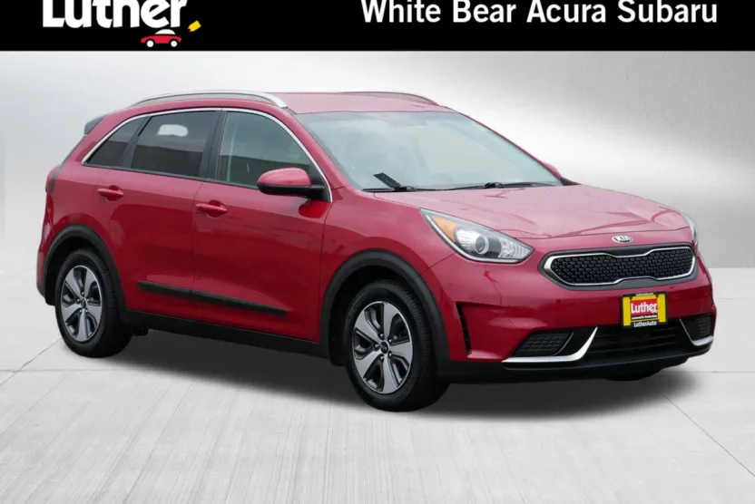 2017 Kia Niro LX photo 1