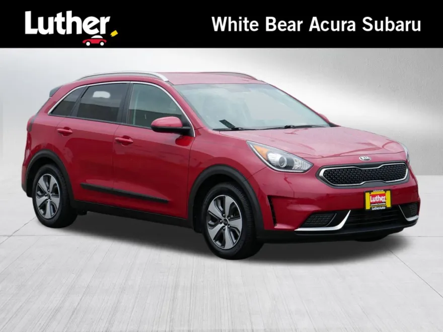 2017 Kia Niro LX photo 1