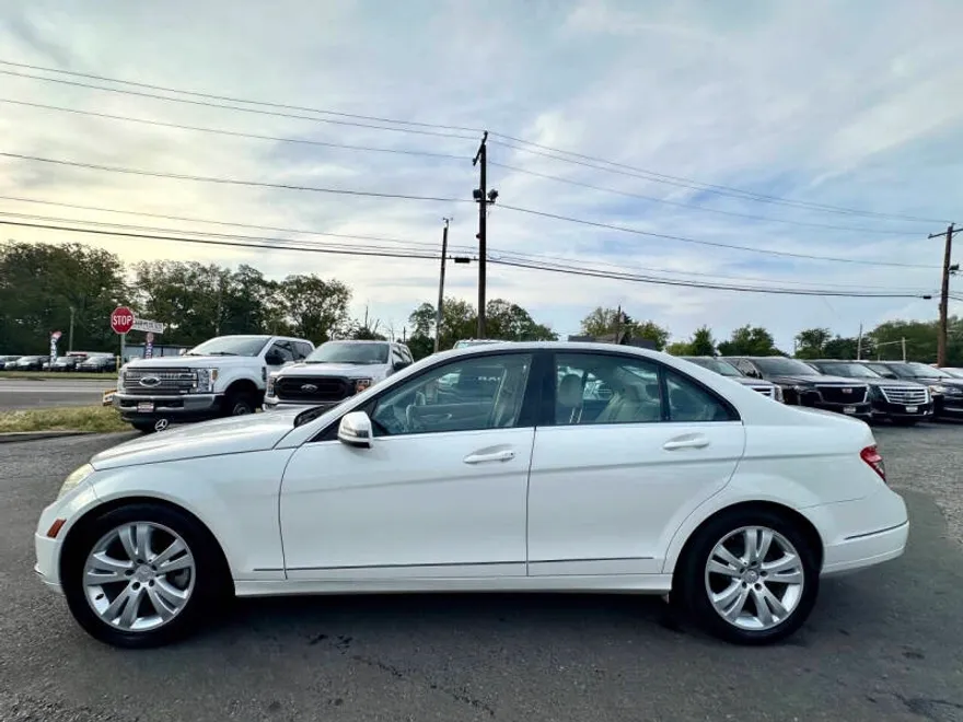 2010 Mercedes Benz C 300 Luxury 4MATIC photo 1