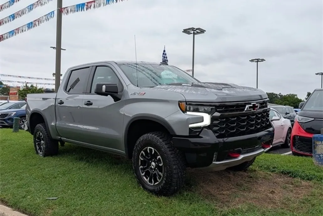 2024 Chevrolet Silverado 1500 ZR2 photo 1