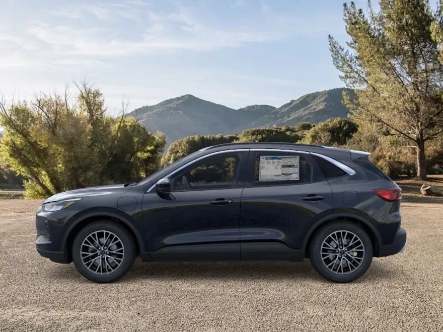 2025 Ford Escape photo 1
