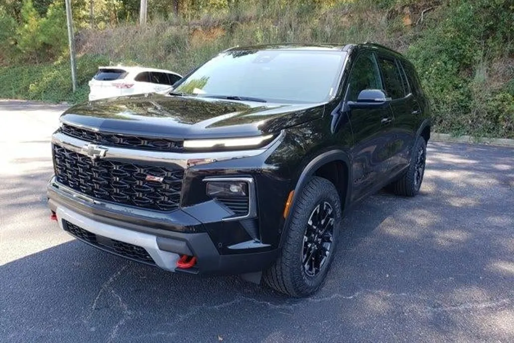 2026 Chevrolet Traverse Z71 photo 1