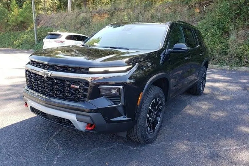 2026 Chevrolet Traverse Z71 photo 1