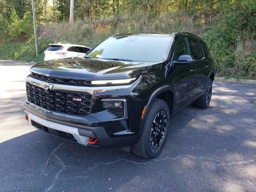 2026 Chevrolet Traverse Z71 photo 1