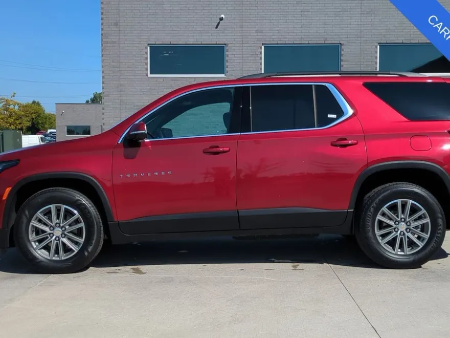 2023 Chevrolet Traverse photo 1