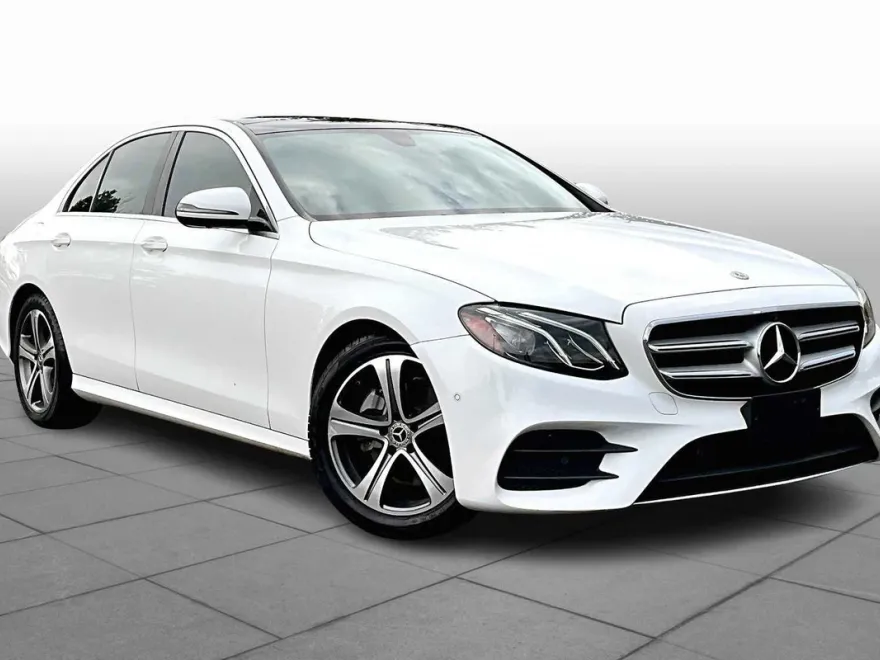 2019 Mercedes Benz E 300 Sedan photo 1