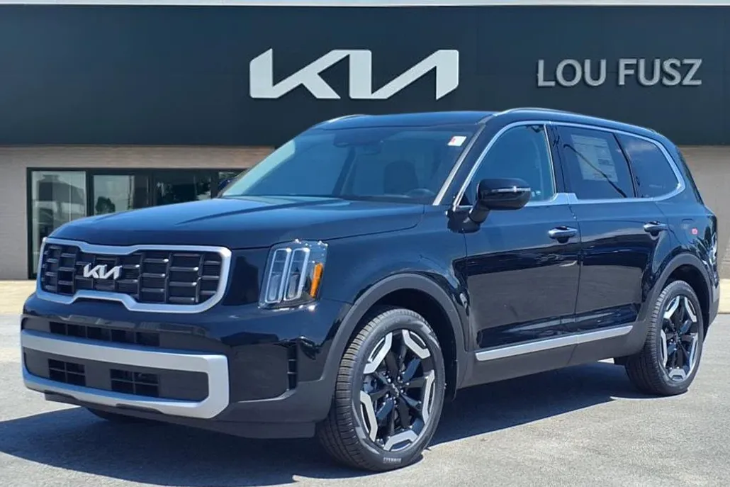 2025 Kia Telluride S photo 1