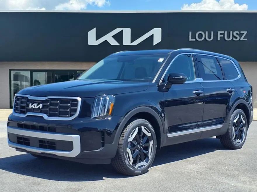 2025 Kia Telluride S photo 1