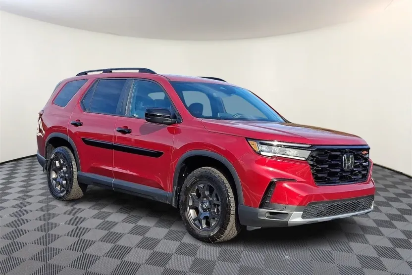 2023 Honda Pilot TrailSport photo 1