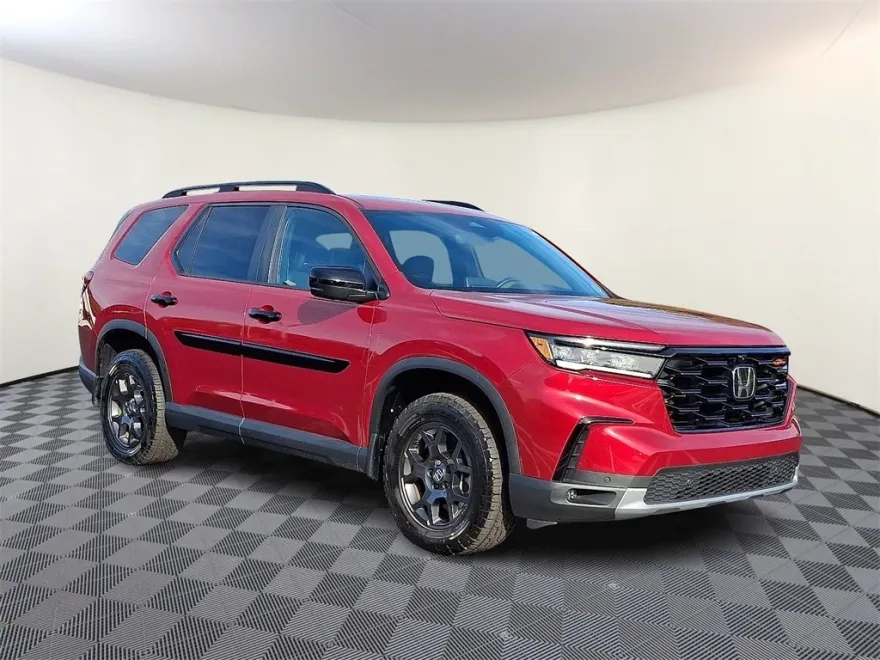2023 Honda Pilot TrailSport photo 1