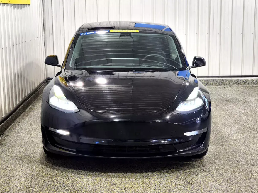 2023 Tesla Model 3 Long Range photo 1