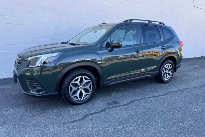 2022 Subaru Forester Premium photo 1