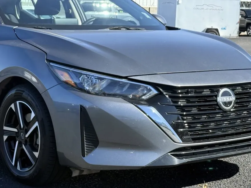 2024 Nissan Sentra SV photo 1