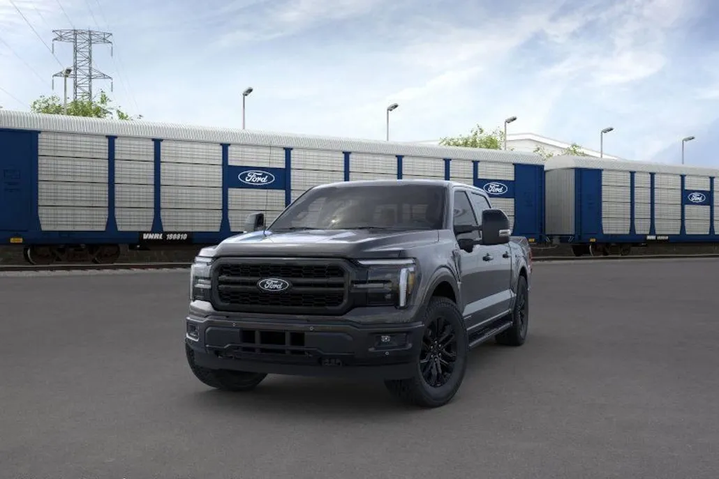 2025 Ford F-150 Lariat photo 1