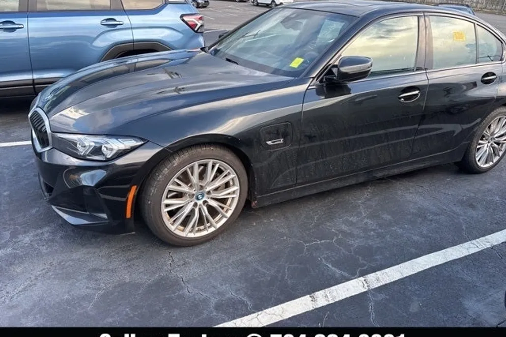 2023 Bmw 330e photo 1