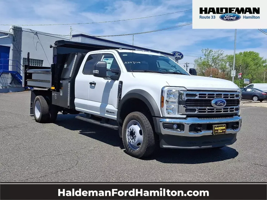 2024 Ford F-550 photo 1