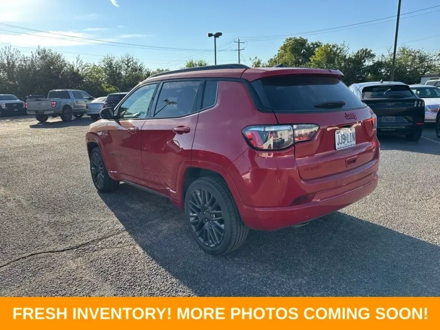 2023 Jeep Compass Limited photo 1