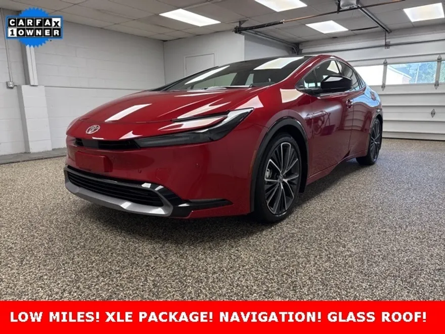 2024 Toyota Prius XLE photo 1