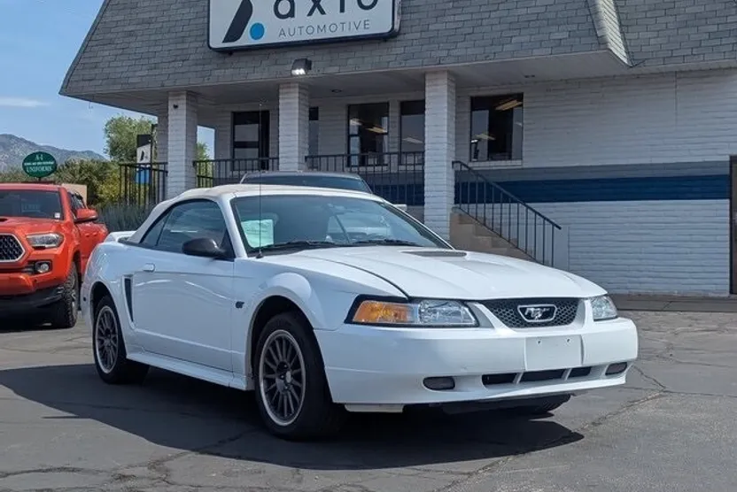 2000 Ford Mustang GT photo 1