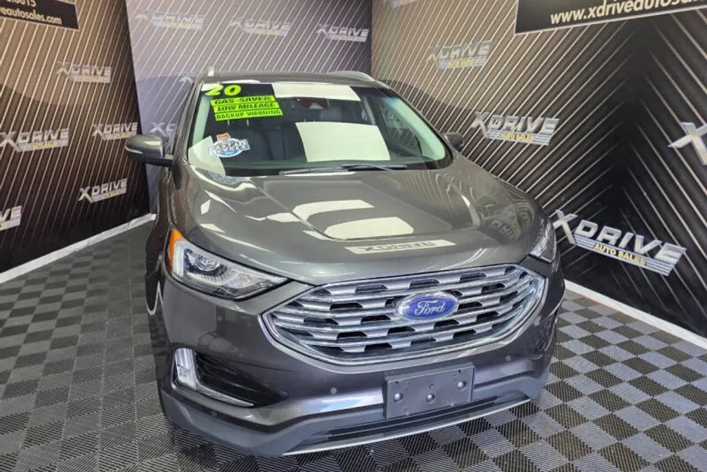 2020 Ford Edge Titanium photo 1