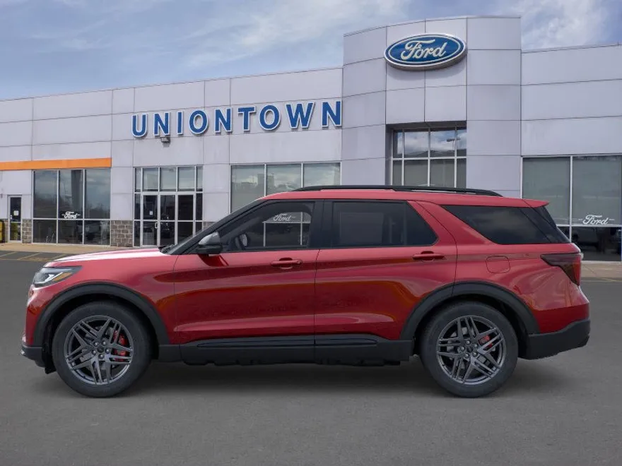 2025 Ford Explorer ST photo 1