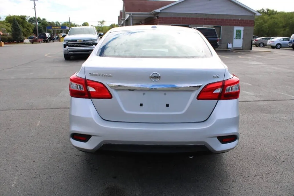2019 Nissan Sentra SV photo 1