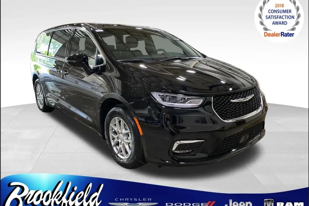 2026 Chrysler Pacifica photo 1