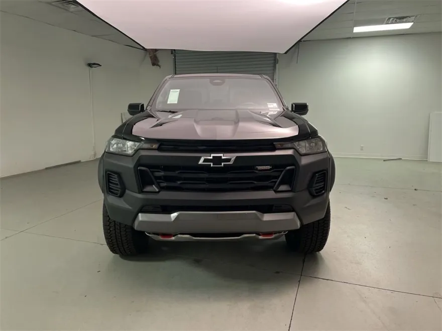 2026 Chevrolet Colorado Trail Boss photo 1