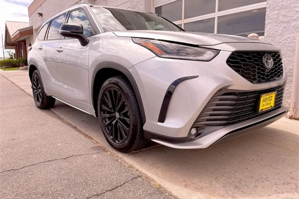 2024 Toyota Highlander XSE photo 1