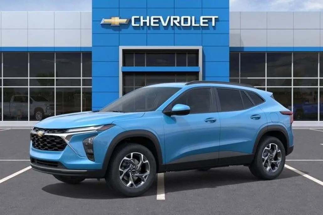 2026 Chevrolet Trax LT photo 1