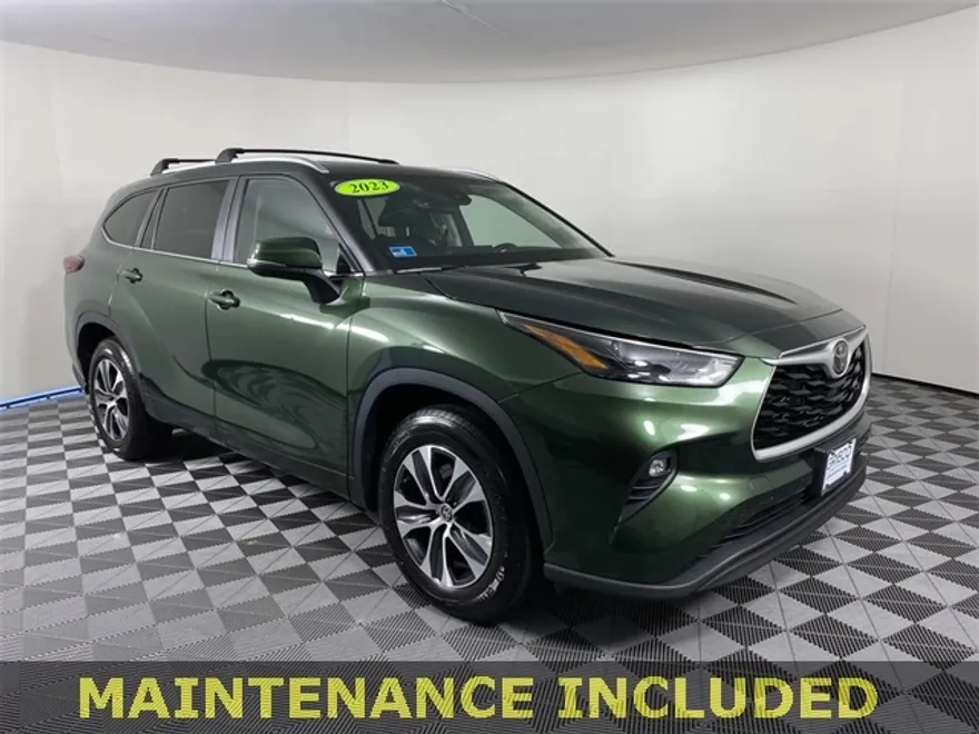 2023 Toyota Highlander XLE photo 1