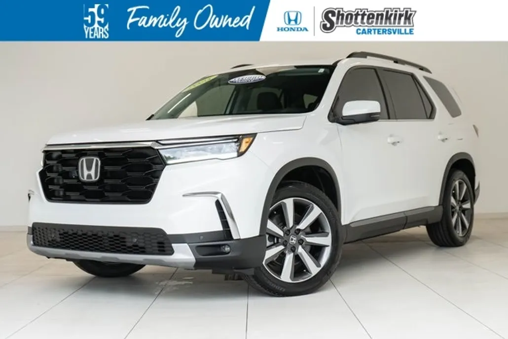2025 Honda Pilot Touring photo 1