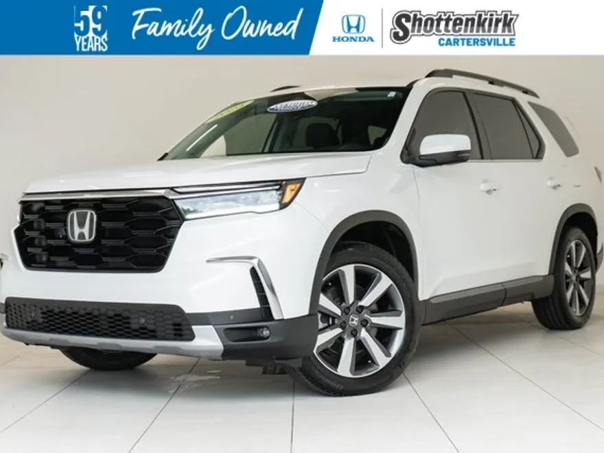 2025 Honda Pilot Touring photo 1
