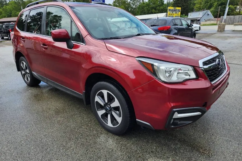 2017 Subaru Forester Limited photo 1
