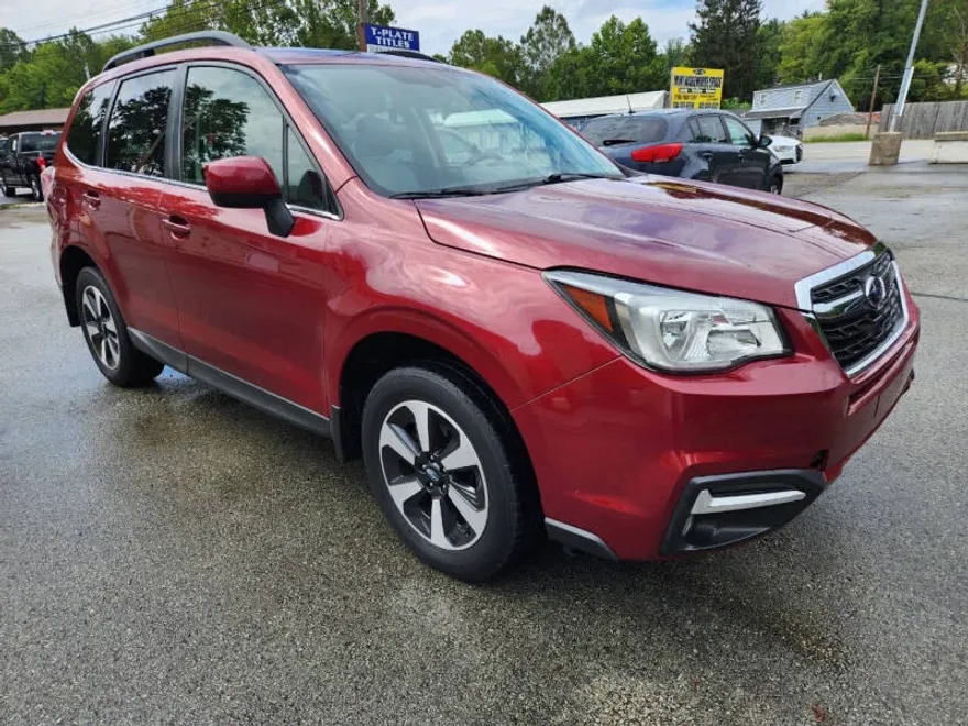 2017 Subaru Forester Limited photo 1