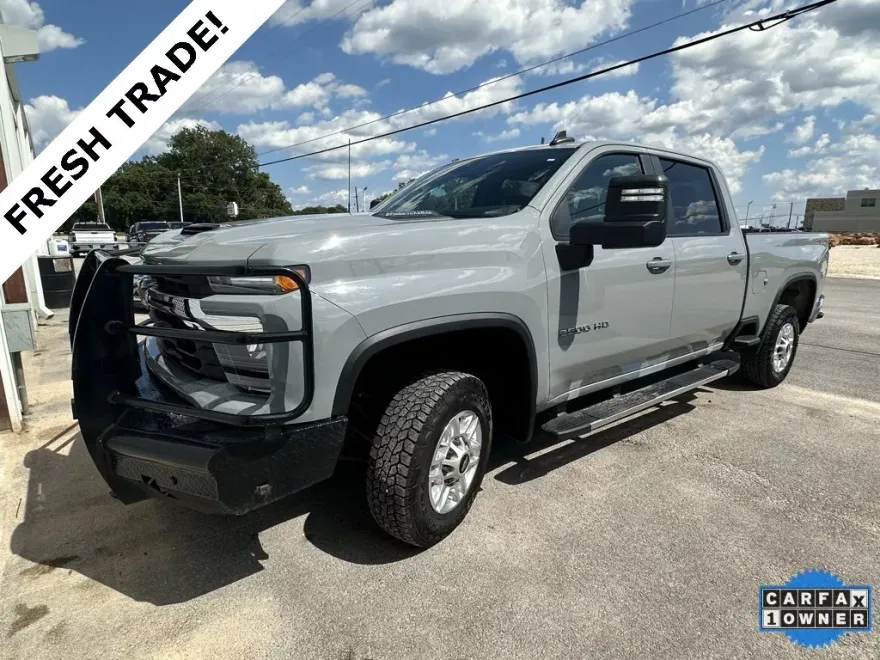 2024 Chevrolet Silverado 2500HD LT photo 1