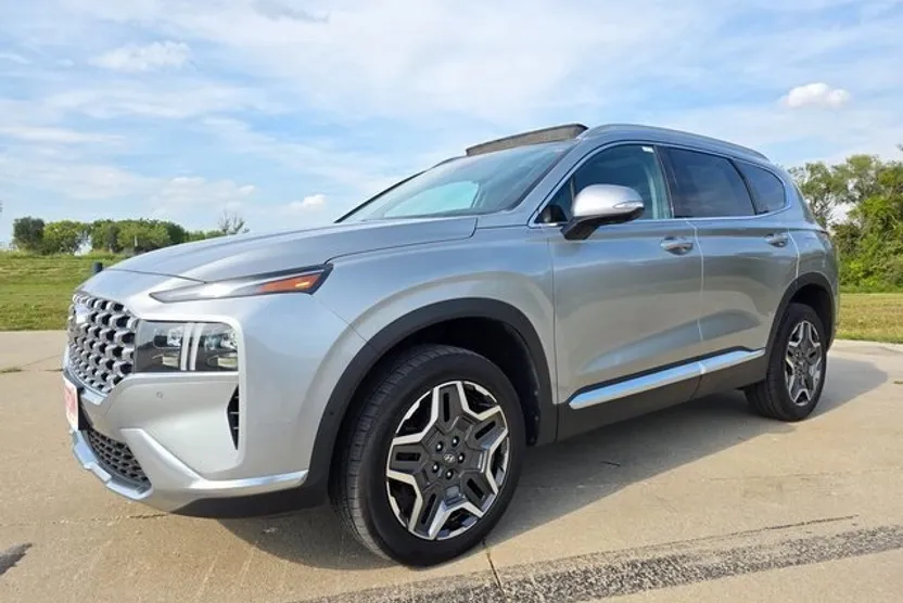 2022 Hyundai Santa Fe Limited photo 1