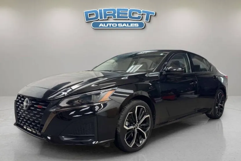 2023 Nissan Altima 2.5 SR photo 1