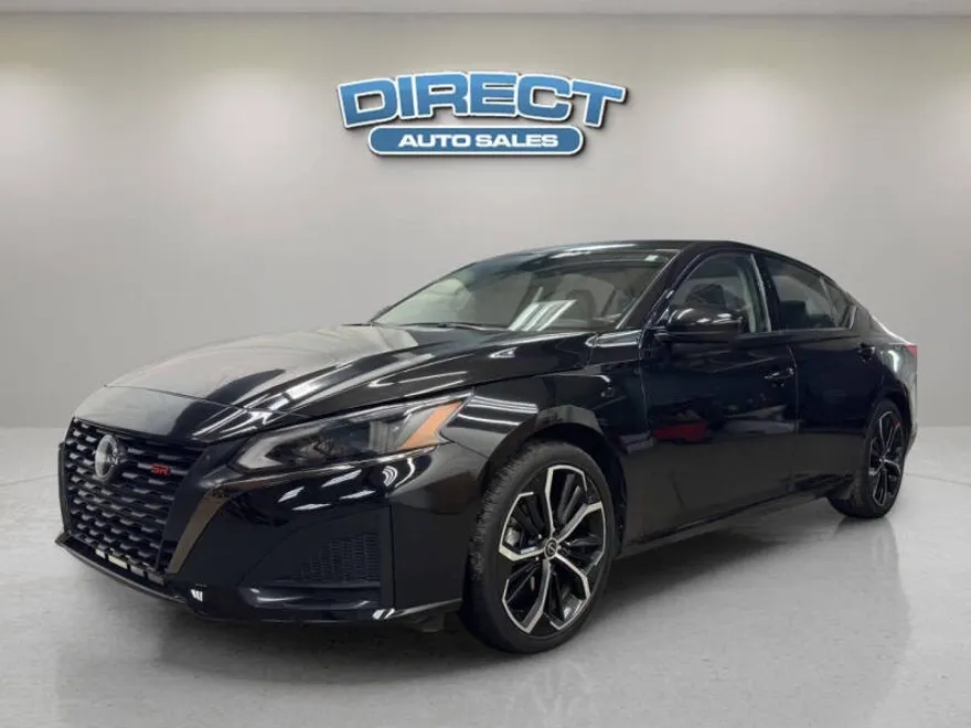 2023 Nissan Altima 2.5 SR photo 1