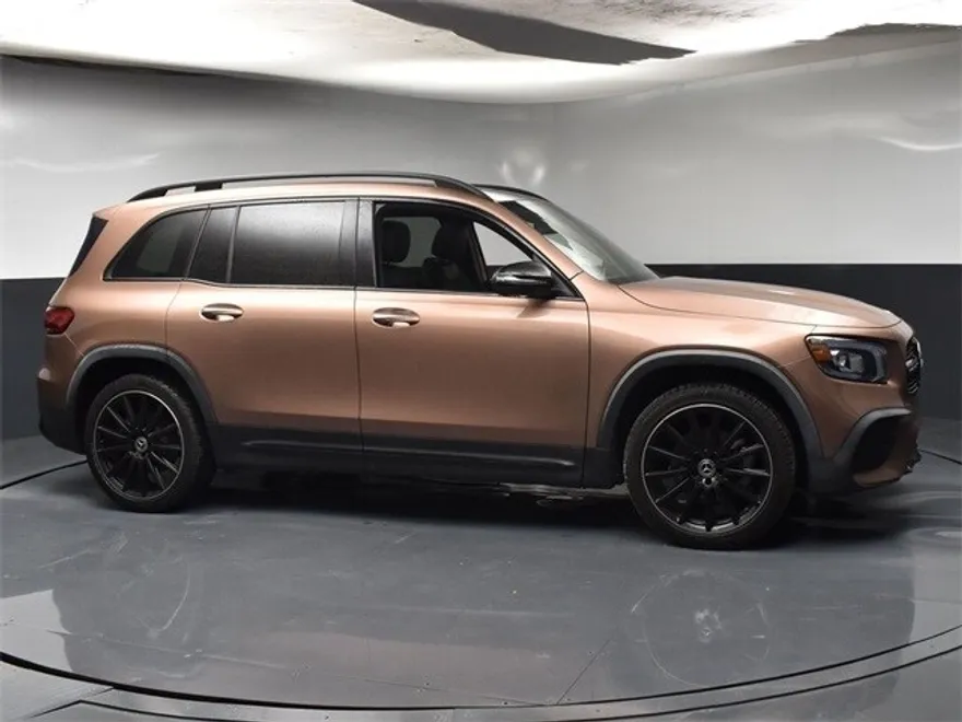 2022 Mercedes Benz GLB 250 photo 1