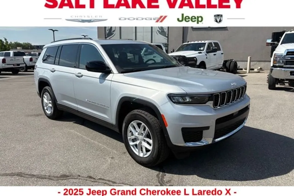 2025 Jeep Grand Cherokee Laredo photo 1